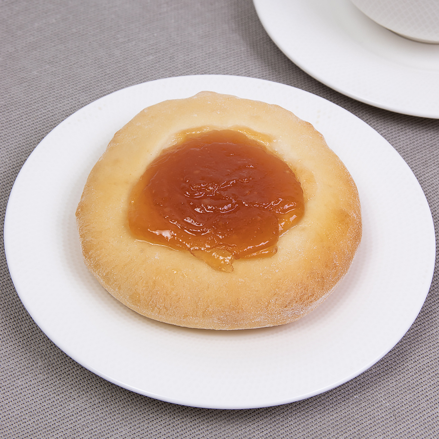 Ватрушка с вишней