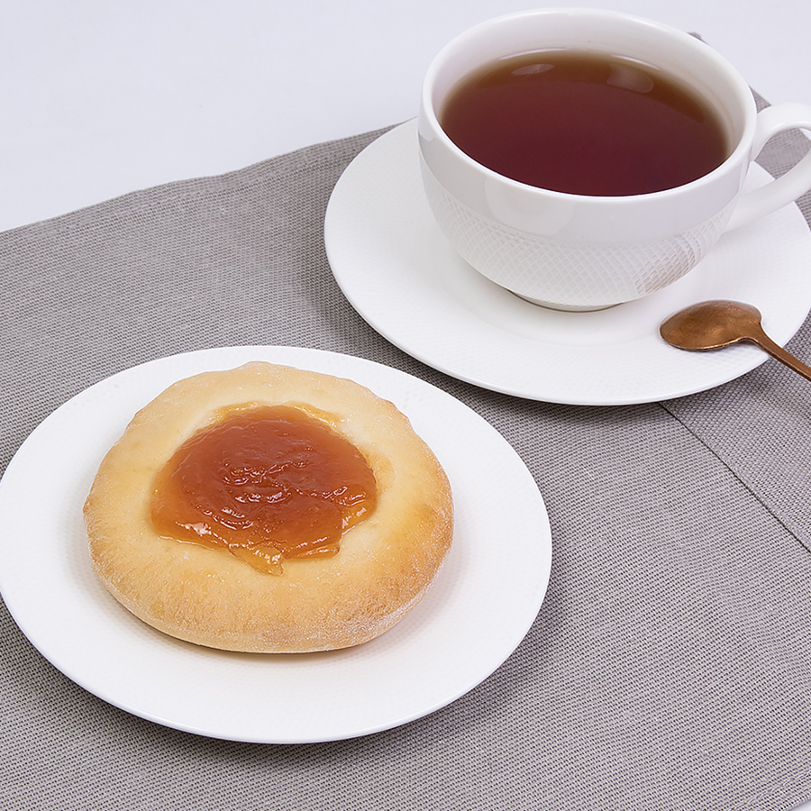 Ватрушка с вишней